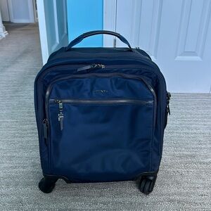 Tumi Weekend Roller Bag—Blue